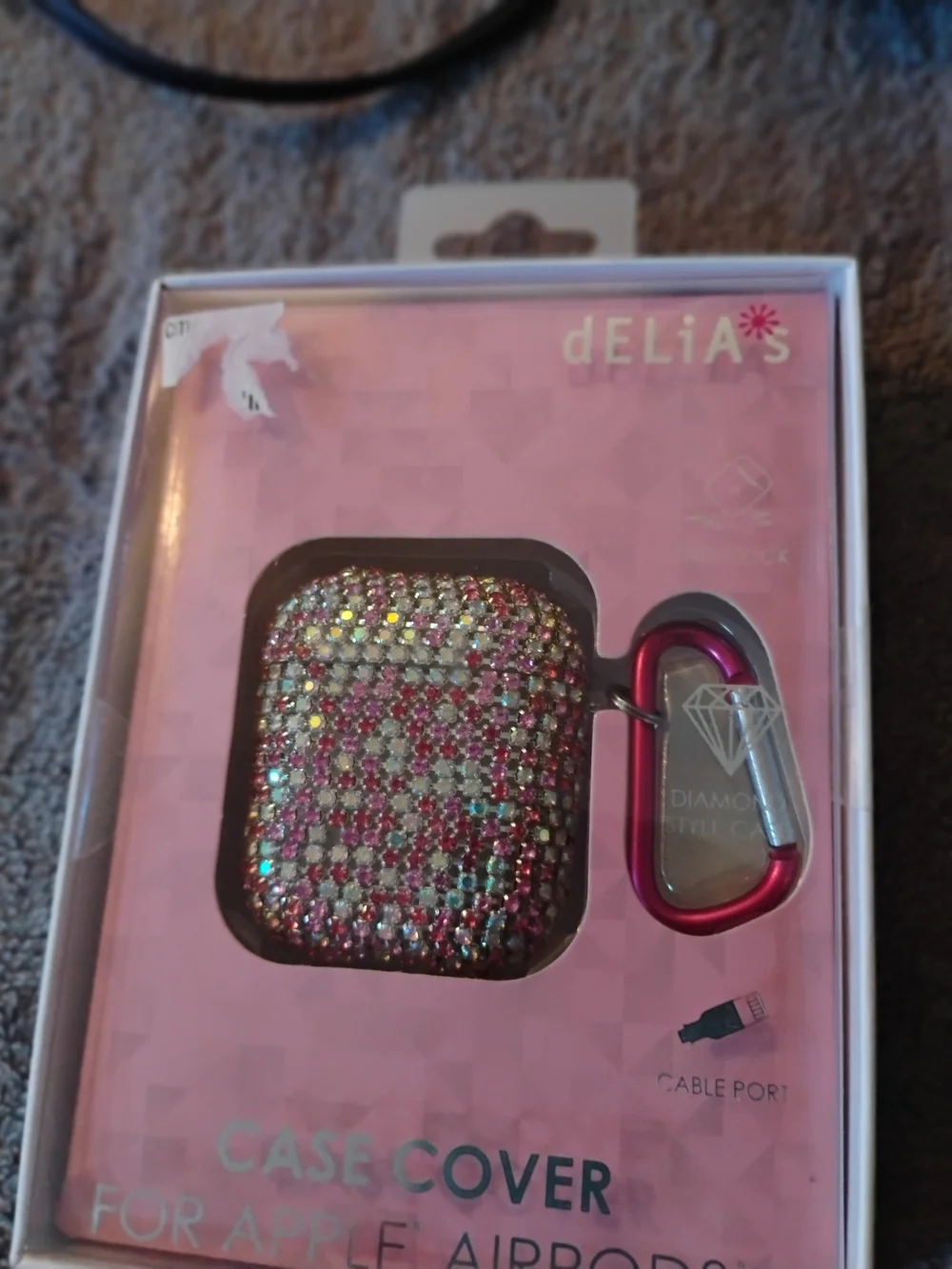 dELiA*s glittering crystal